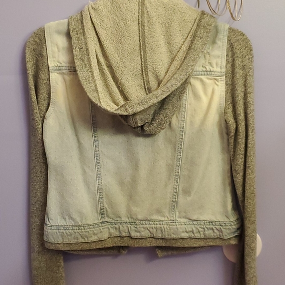 Jean Jacket ! - Picture 2 of 3